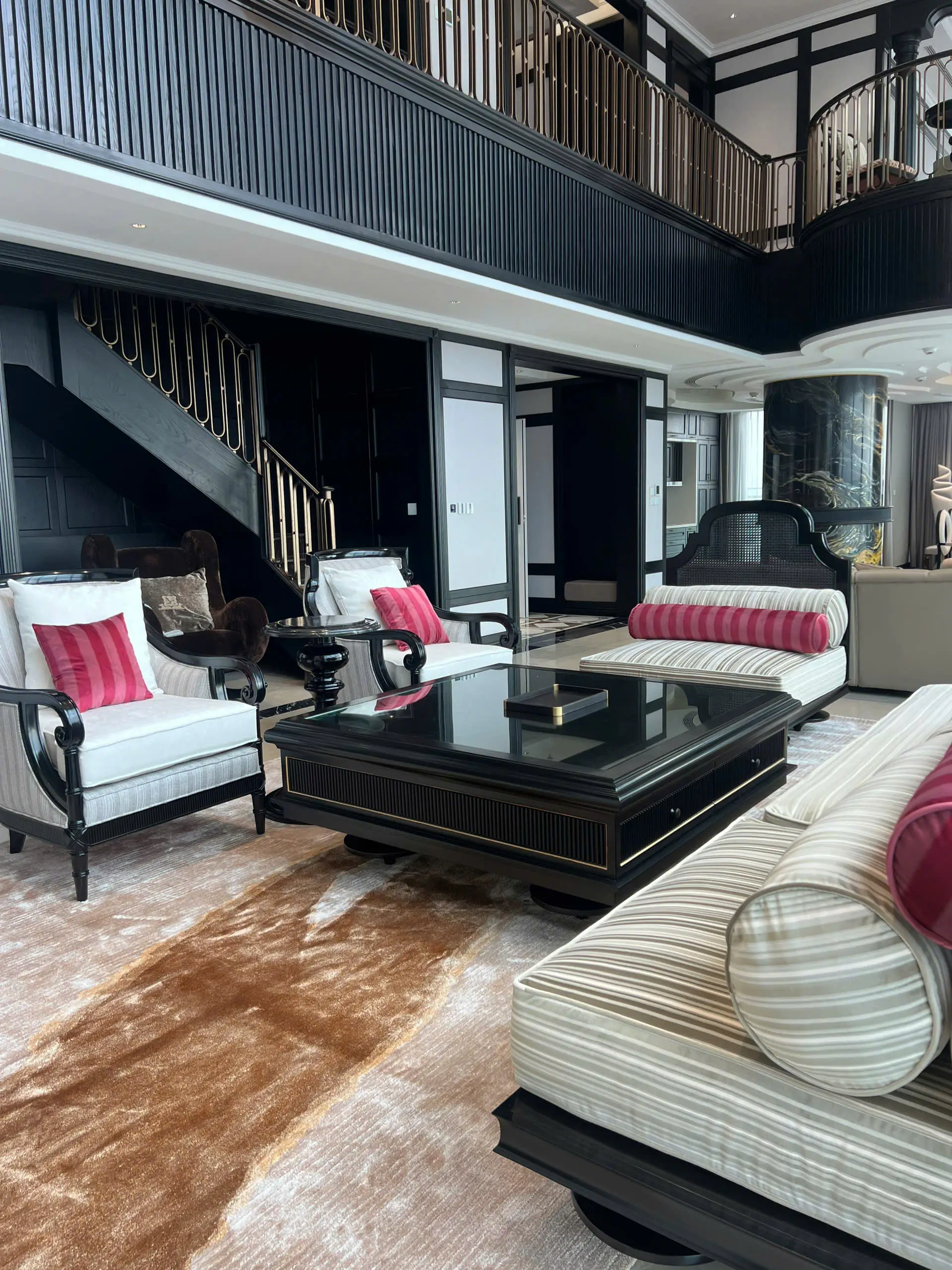 Bộ sưu tập thảm len dệt tay mang thương hiệu SON&CO